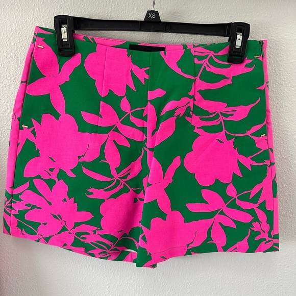 Vibrant Pink and Green Floral Blazer by [Brand] - Picture 9 of 13